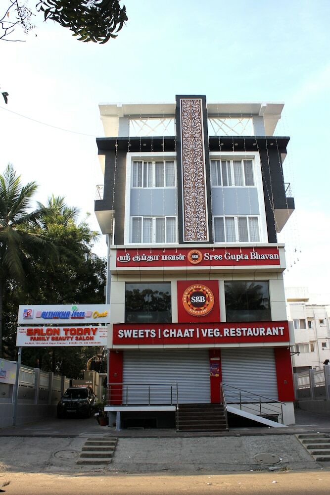 Hotel Rithikha Inn Crest