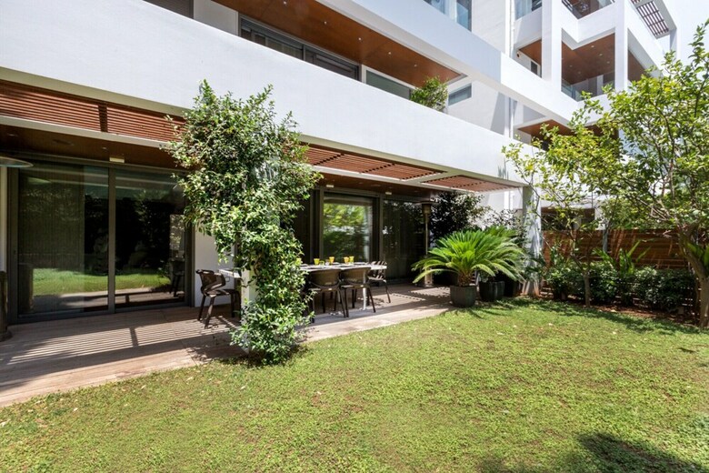 Villa Lillium With Pool & Garden