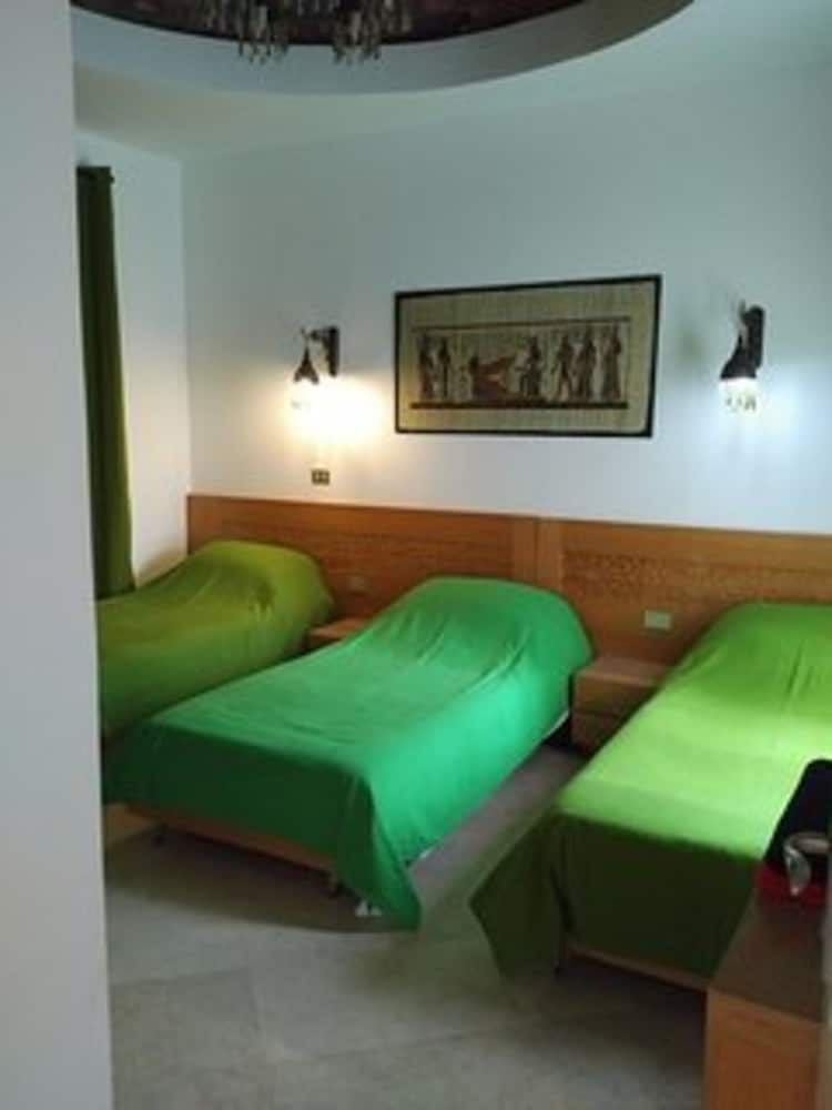 Extremely Private Villa With Optional Pool Heating