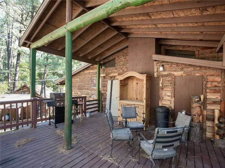 Cabana Dancing Bear, 2 Bedrooms, Front Porch, Midtown, Sleeps 6
