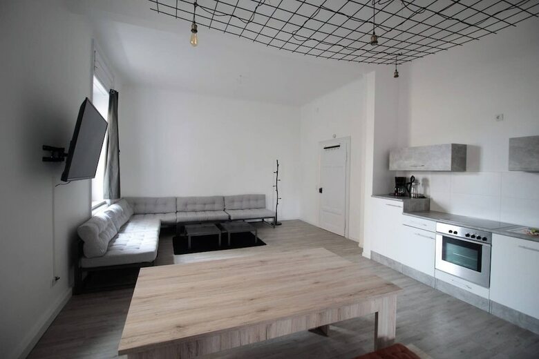 Hotel Ger�umiger Altbau F�r Gro�e Gruppen