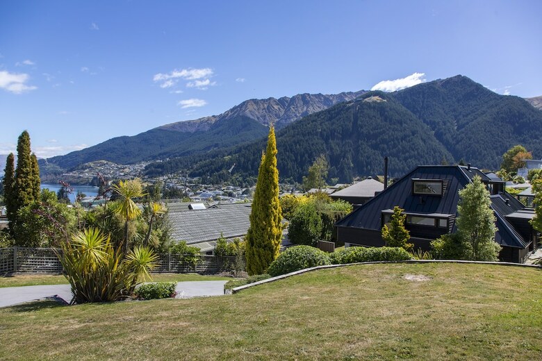 Mountain Utopia