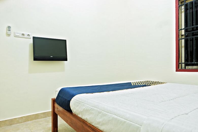 Hostal Spot On 2742 R5 Homestay