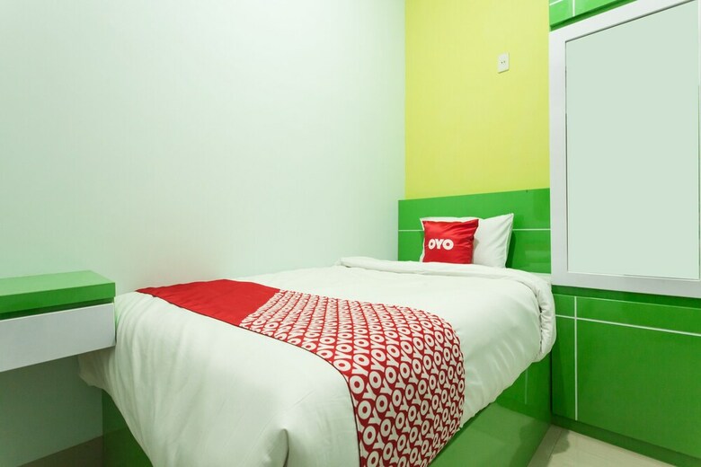 Hotel Oyo 1763 Dinda Residence