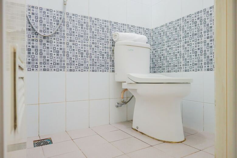 Hostal Oyo 2636 Paulus Residence