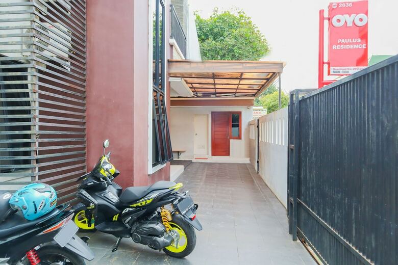 Hostal Oyo 2636 Paulus Residence
