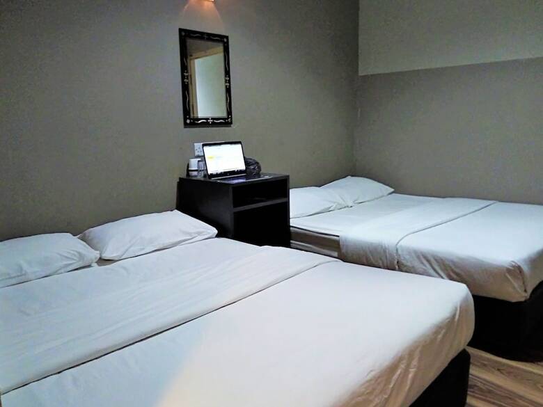 Hotel Oyo 89950 365 Nice Stay