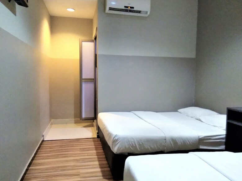 Hotel Oyo 89950 365 Nice Stay
