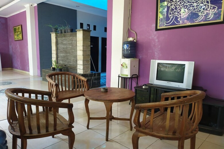 Hotel Yulia Guesthouse