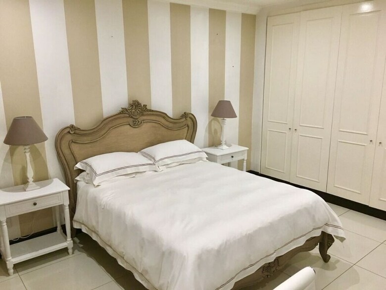 Hotel Sandton Shandon House