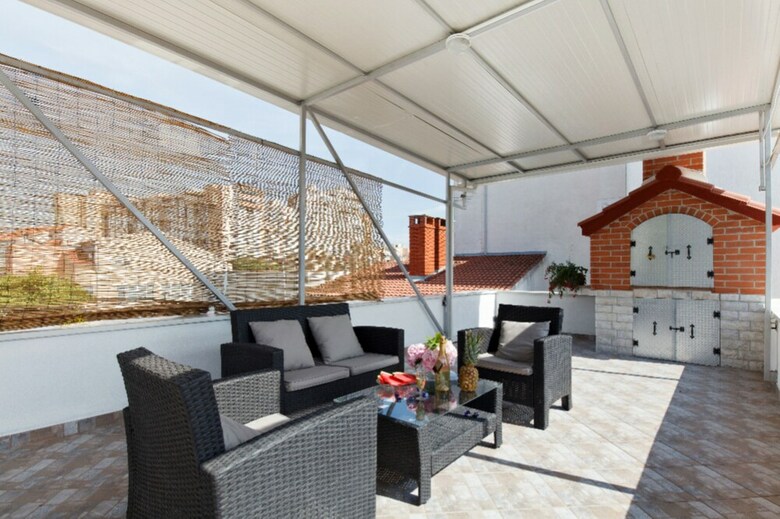 Tihi Val Apartments