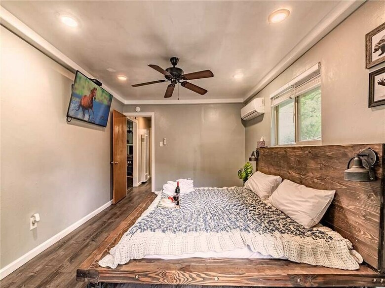 Turtle Mountain Cabin, 2 Bedrooms, Near Town