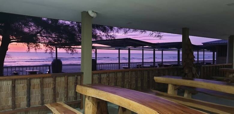 Hotel Dedsaan Beach Village
