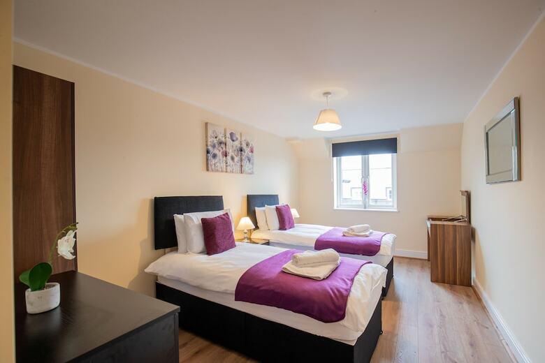 Apartamento 2-bedroom Penthouse, Clockhouse, Hoddesdon