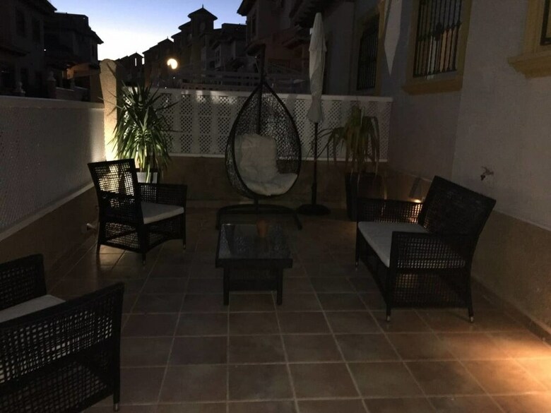 Residencia Beautiful 3-bed House With Communal Pool