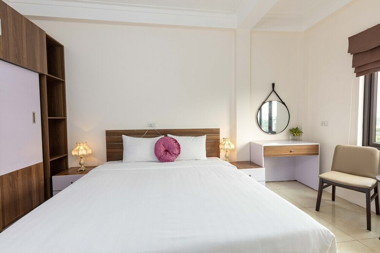 Royal Airport Hotel - Convenient & Friendly