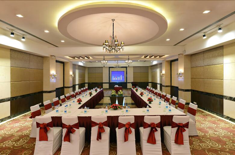 Hotel Leisure Inn West Gurgaon