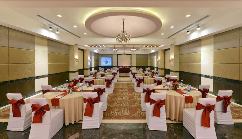 Hotel Leisure Inn West Gurgaon