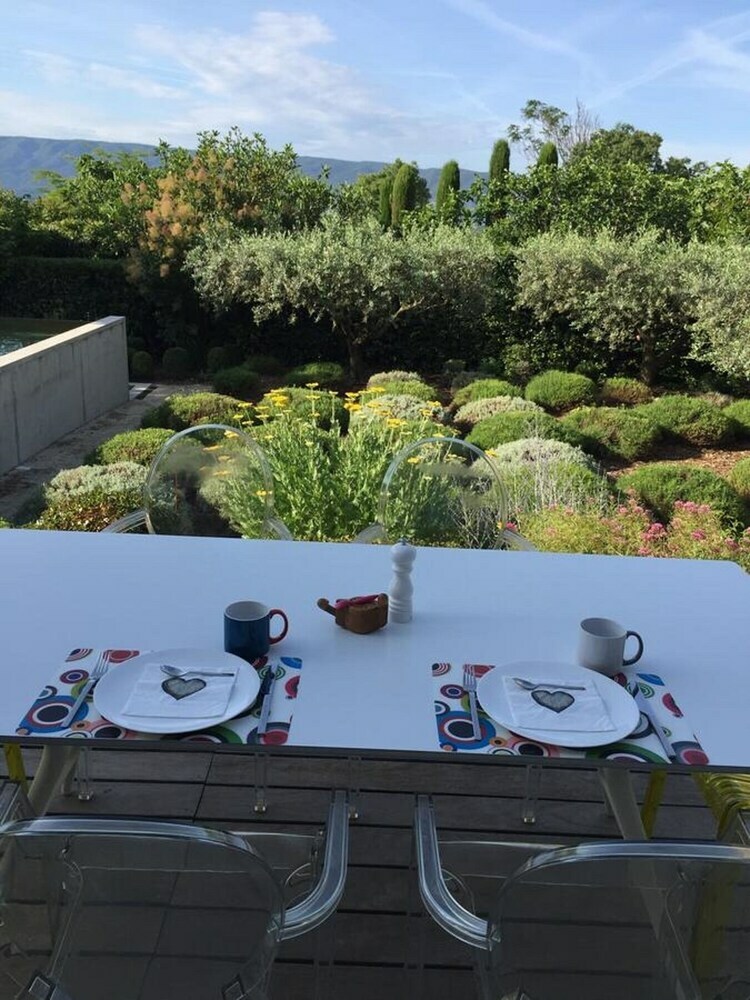 Bb 12 Luberon - Chambres Contemporaines