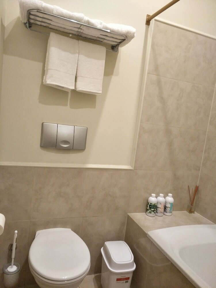 Hotel Western Springs Villa