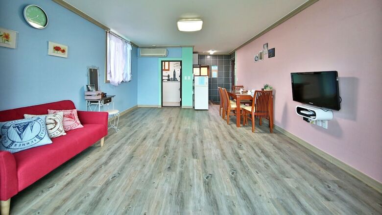 Tongyeong Paper Island Pension