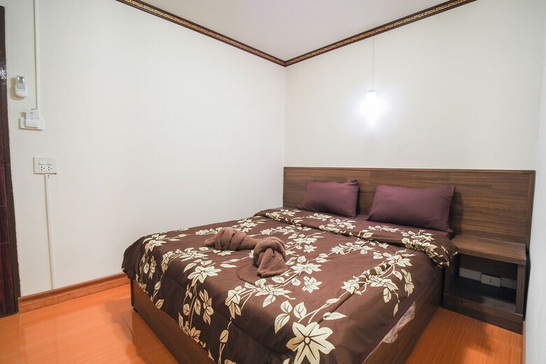 Hotel Oyo 836 Pk Residence