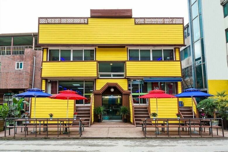 Apartamentos I Can Pension