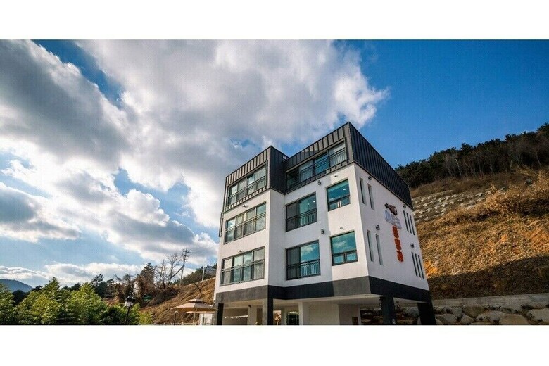 Arco Poolvilla Pension