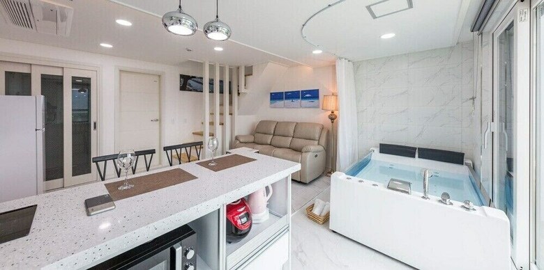 Arco Poolvilla Pension