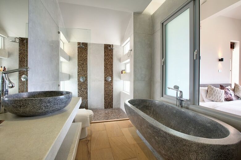6 Bedroom Luxury Sea View Villa Moonrise