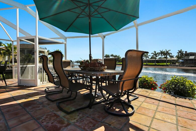 Bimini Breeze - True Waterside Living