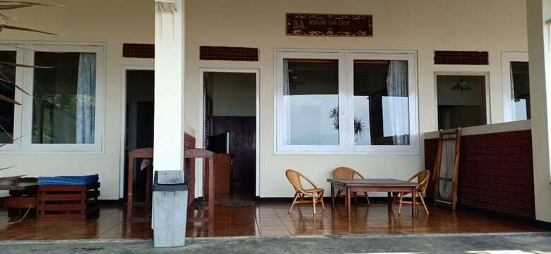 Bed & Breakfast Bunga Ayu Seaside Resort