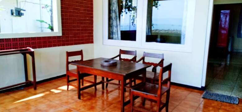 Bed & Breakfast Bunga Ayu Seaside Resort
