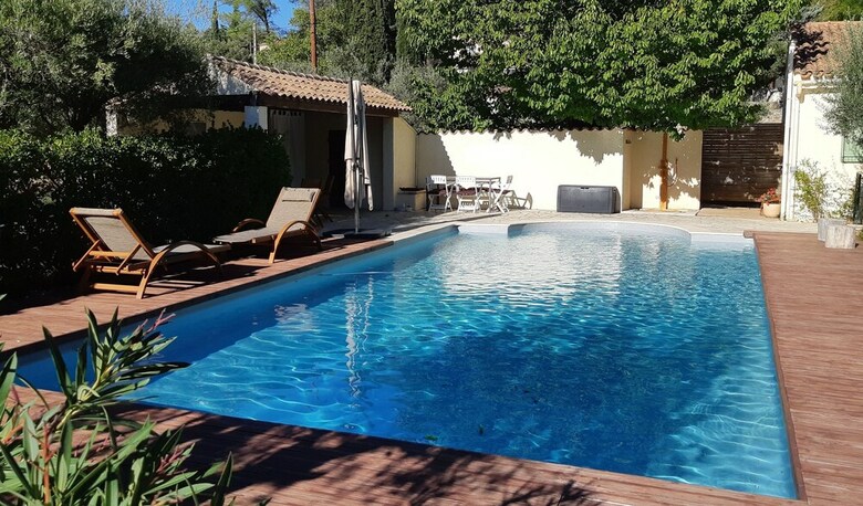 Bed & Breakfast Au Mas Des Voyageurs