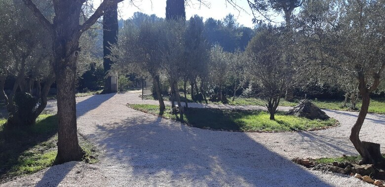 Bed & Breakfast Au Mas Des Voyageurs