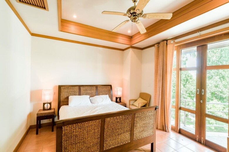 6 Bedroom Twin Villas On Beach Front Resort 25/12