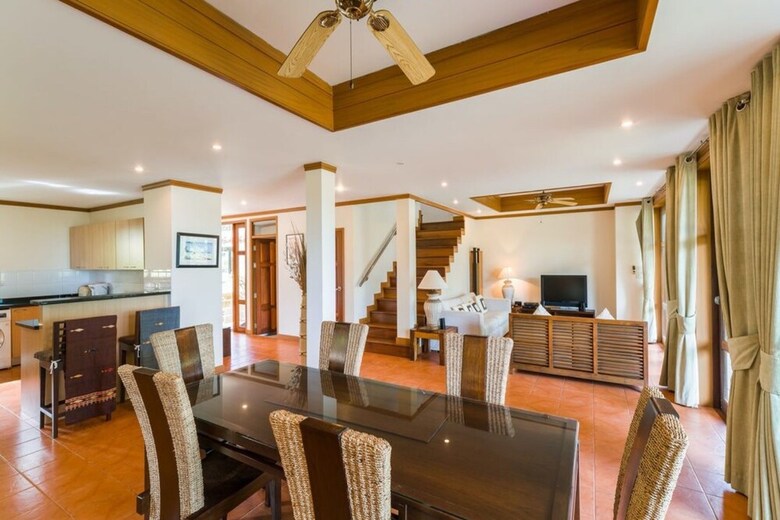 6 Bedroom Twin Villas On Beach Front Resort 25/12