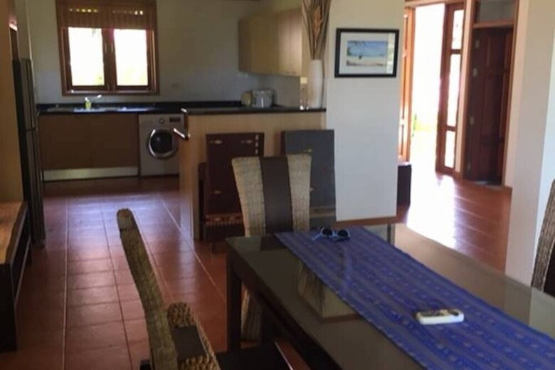 6 Bedroom Twin Villas On Beach Front Resort 25/12