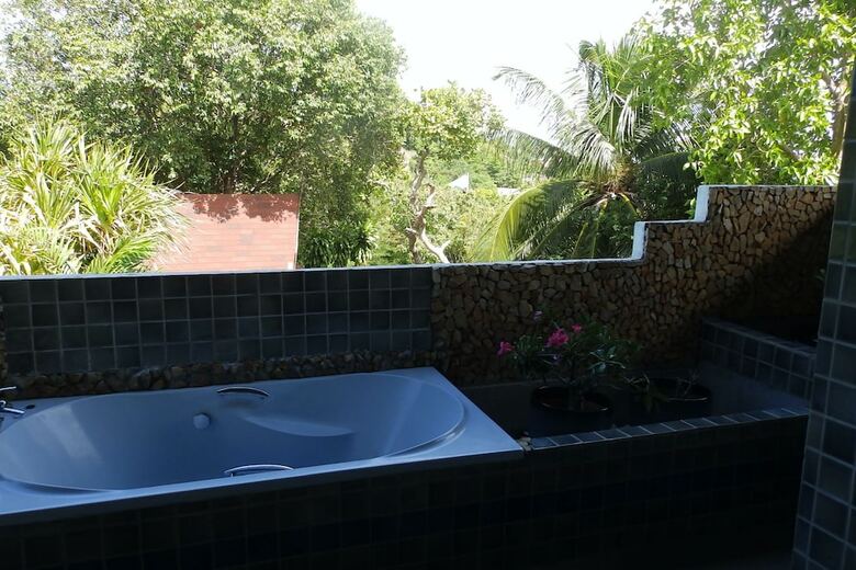 3 Bedroom Sea View Villa Leelavadee