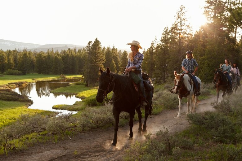 Hotel Headwater's Lodge & Cabins At Flagg Ranch