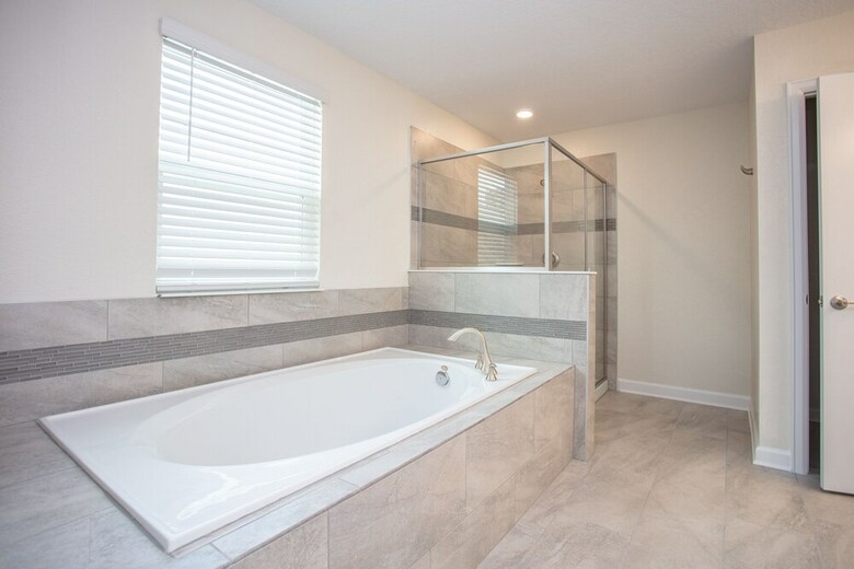 Beautiful & Contemporary Home In Champions Gate