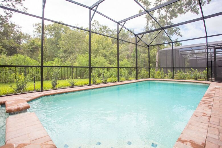 9 Bedroom Vacation Home In Windsor At Westside