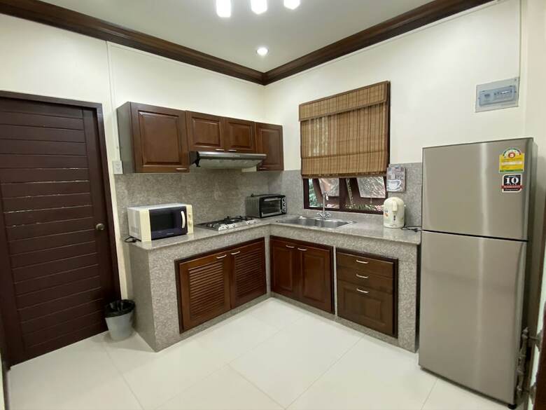 Hotel Baan Poon Baan Sabai