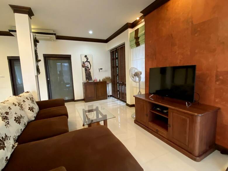 Hotel Baan Poon Baan Sabai