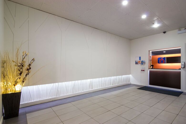 Motel 6 Kerrobert, Sk