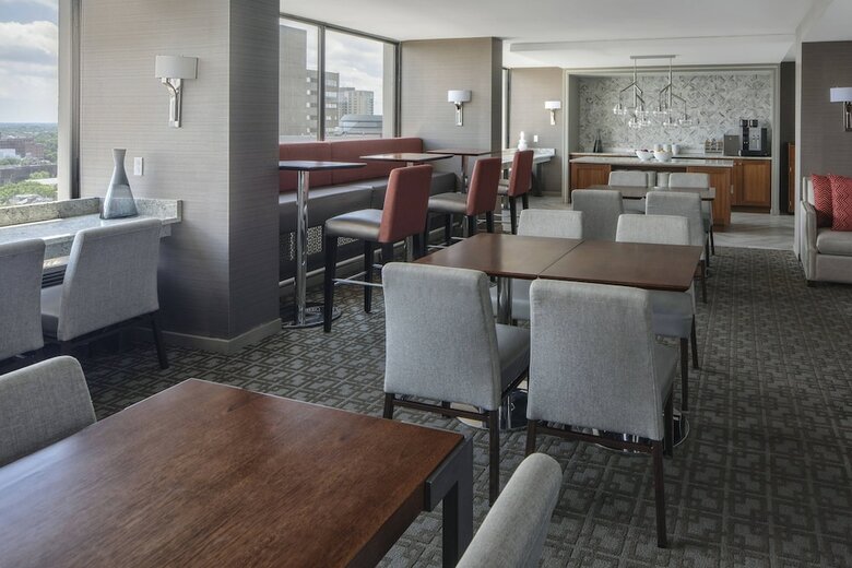 Sheraton Philadelphia University City Hotel