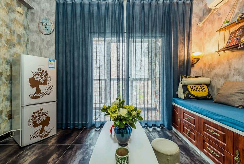 Apartamentos Galaxy Modern Van Gogh Movie Night