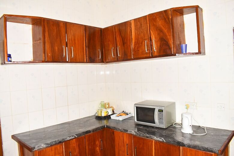 Apartamentos London Innn 3