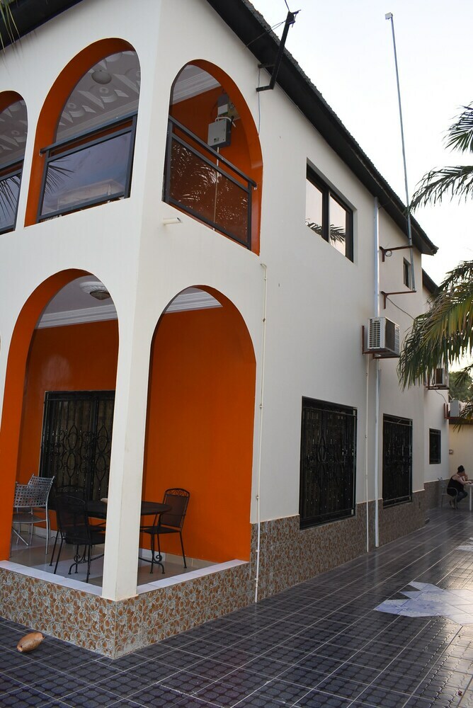 Apartamentos London Innn 3