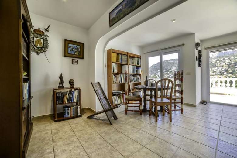 Villa - 3 Bedrooms With Pool And Wifi - 107479